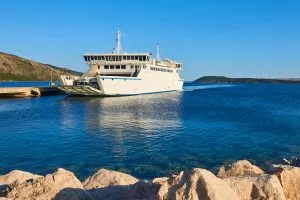 Färja till ön Hvar