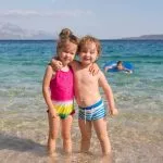 Lugna vatten i det kroatiska havet